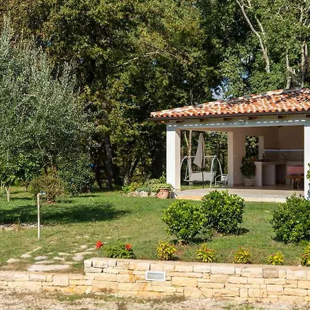 Apartment Petra 2 *